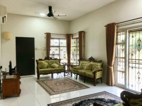 Zara Dija Homestay Klia/Klia2